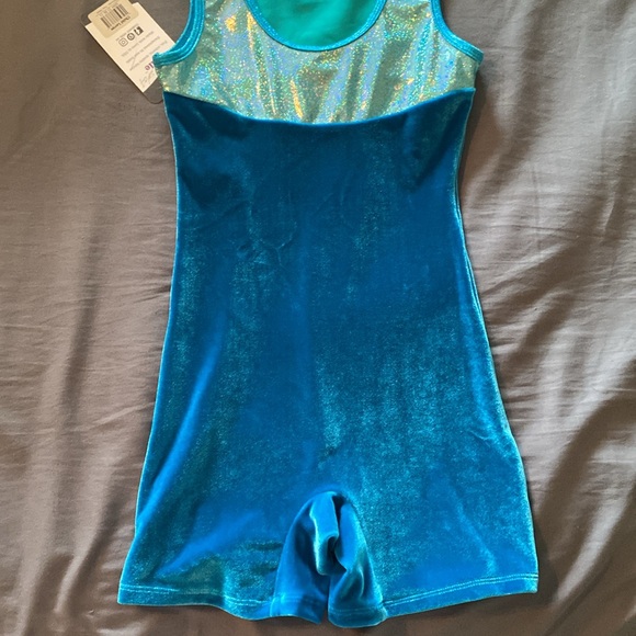 🆕PELLE- Gymnastics Biketard for Girls - Princess Turquoise Velvet- Kids Size L - Picture 6 of 11